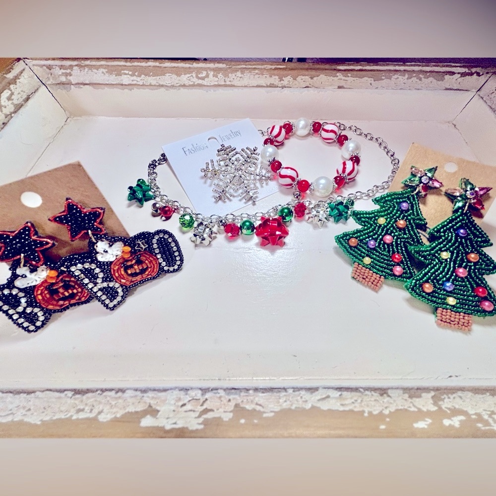 Festive Holiday Jewelry Set Halloween and Christmas 7 Piece - Picture 1 of 8